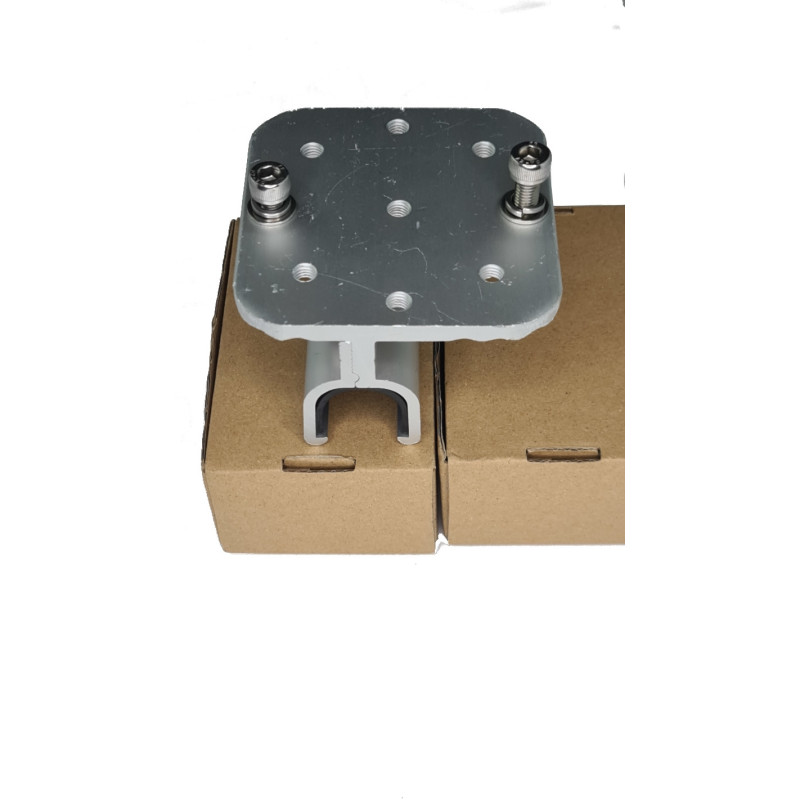 Zacisk - uchwyt dachowy szyna