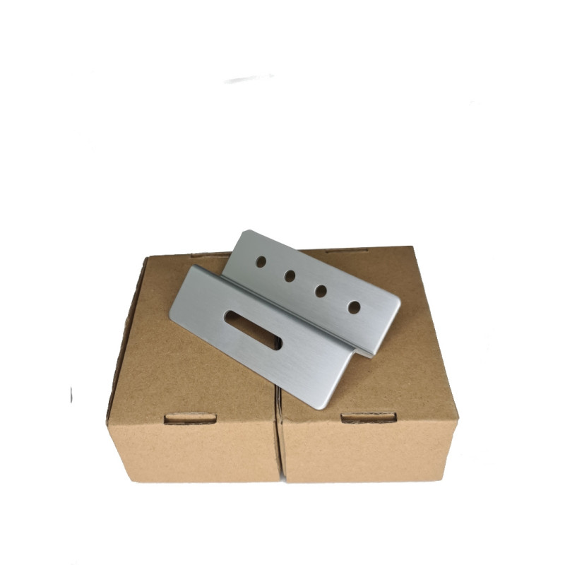 Uchwyty montażowe komplet 4szt 03